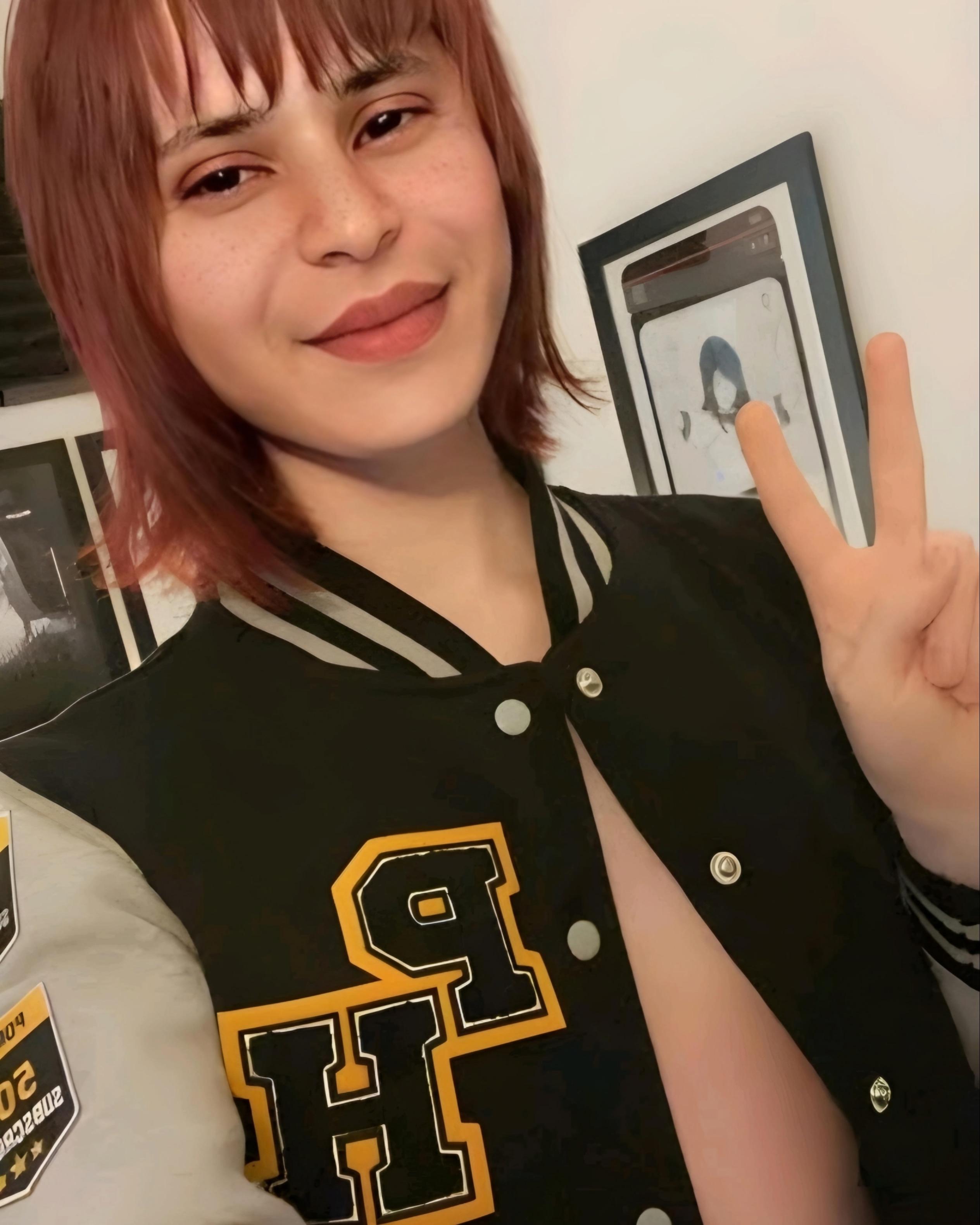 Ella_hollywood